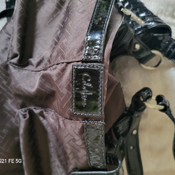 Stylish Cole Haan Unique Black basket weave pocket book. Large in size. - Picture 4 of 4